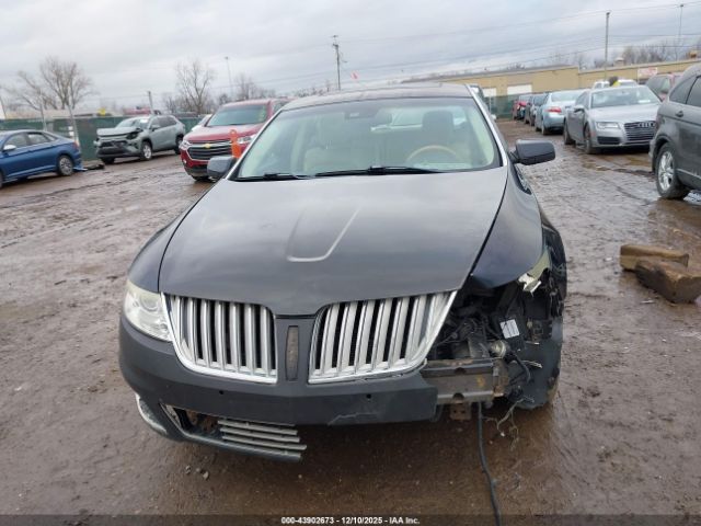 Lincoln MKS Image 3