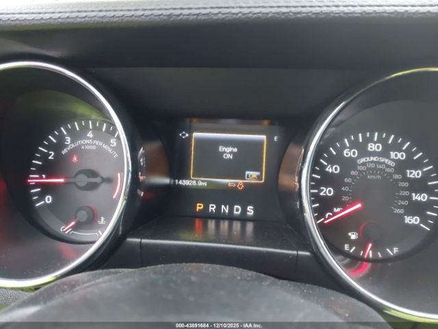 Ford Mustang V6 Image 11