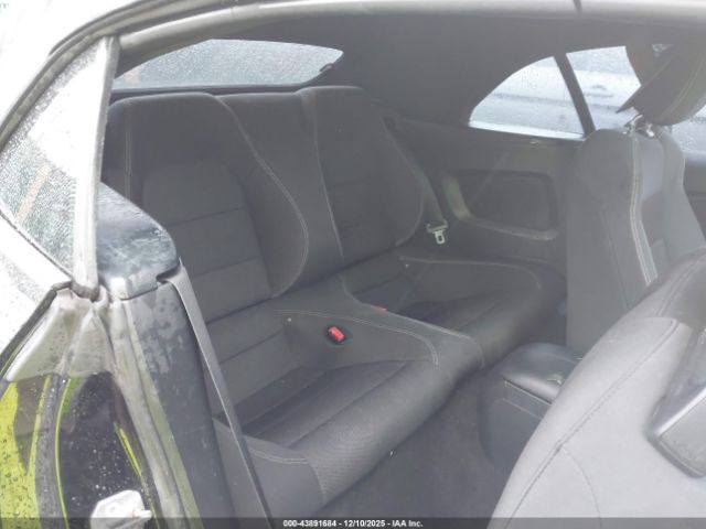 Ford Mustang V6 Image 9