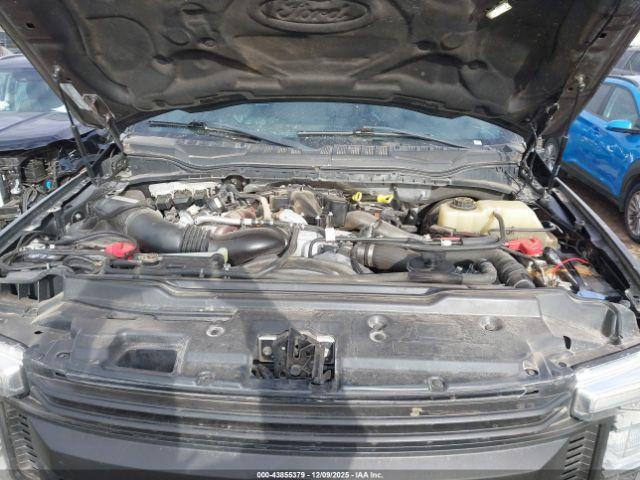 Ford F-250 Platinum Image 9