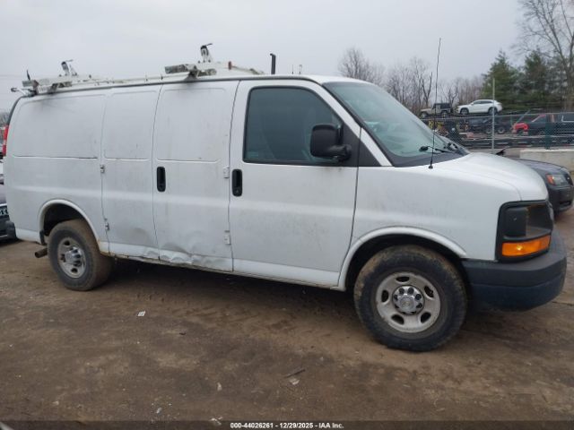 Chevrolet Express Work Van Image 8