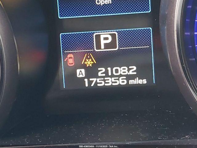 Subaru Outback 2.5i Limited Image 4