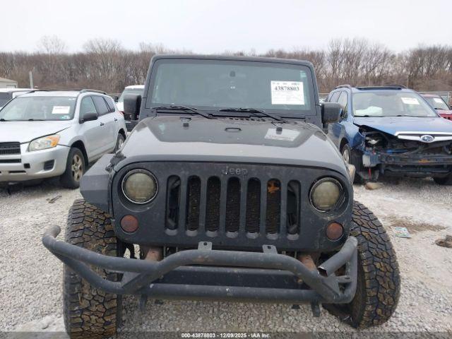 Jeep Wrangler Unlimited X Image 10