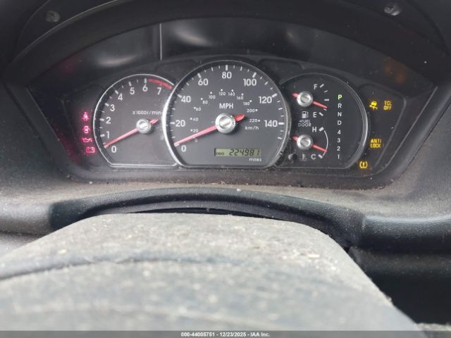 Mitsubishi Endeavor Image 6