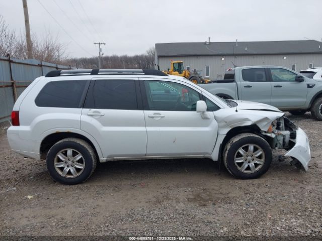 Mitsubishi Endeavor Image 14