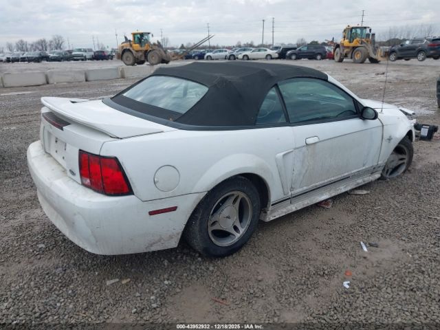 Ford Mustang Image 9