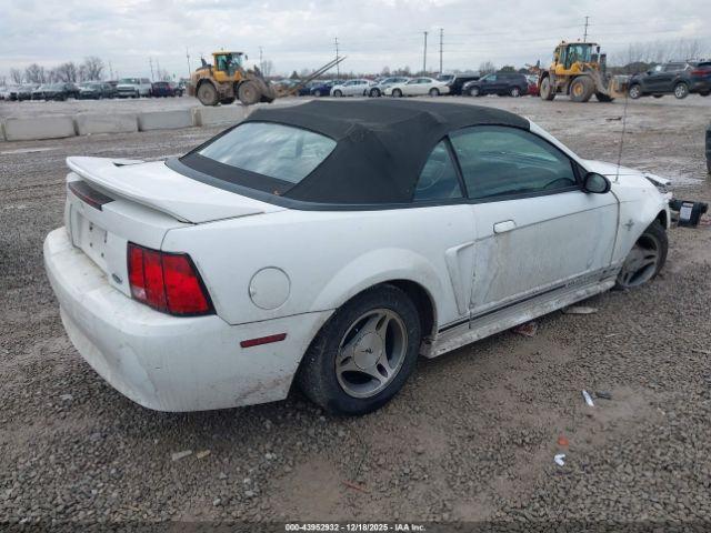 Ford Mustang Image 9