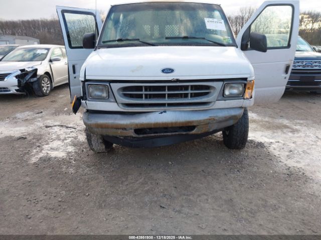 Ford E-250 Image 5