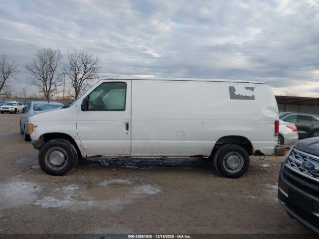 Ford E-250 Image 11