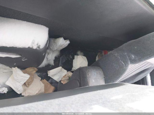 Chevrolet S-10 Ls Fleetside Image 6