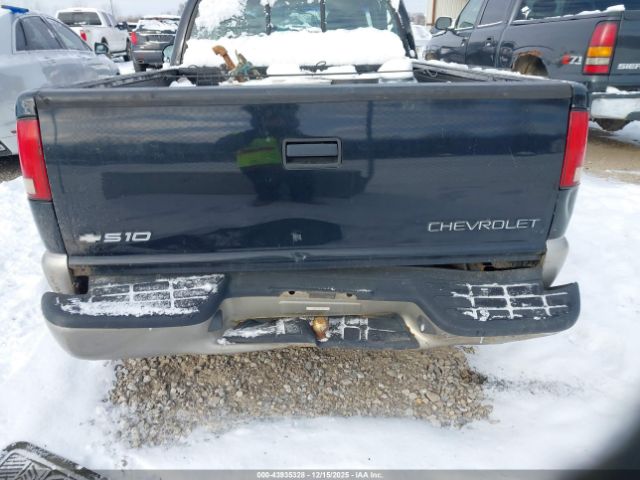 Chevrolet S-10 Ls Fleetside Image 16