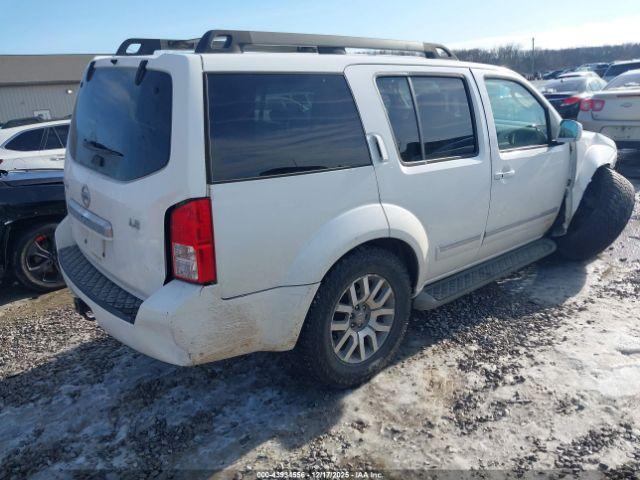 Nissan Pathfinder Le Image 3