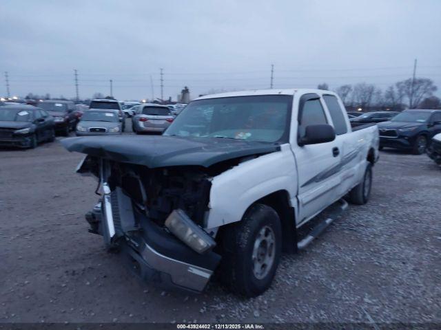 Chevrolet Silverado 1500 Ls Image 2