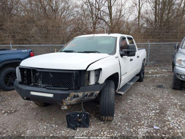 Chevrolet Silverado 1500 1hy Image 3