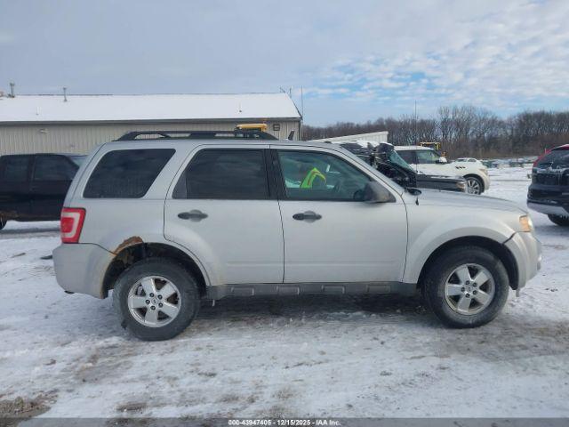 Ford Escape Xlt Image 9