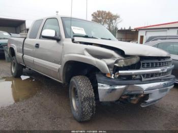  Salvage Chevrolet Silverado 2500