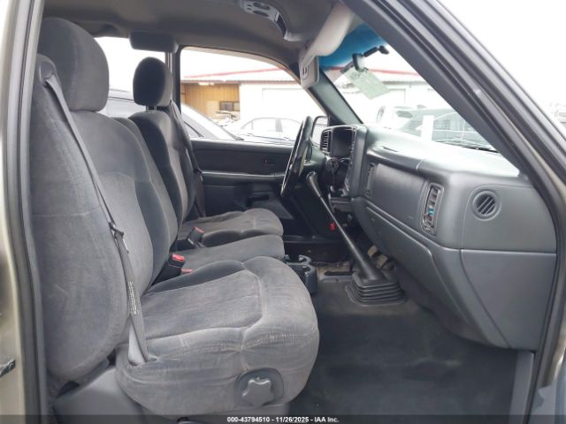 Chevrolet Silverado 2500 Ls Image 2