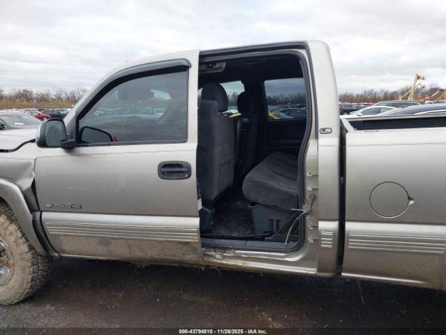 Chevrolet Silverado 2500 Ls Image 11