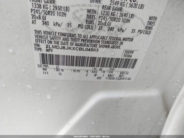 Lincoln MKX Image 11