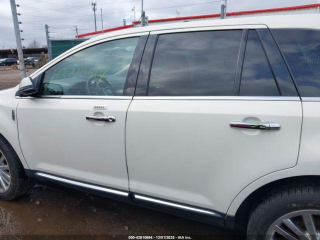 Lincoln MKX Image 16