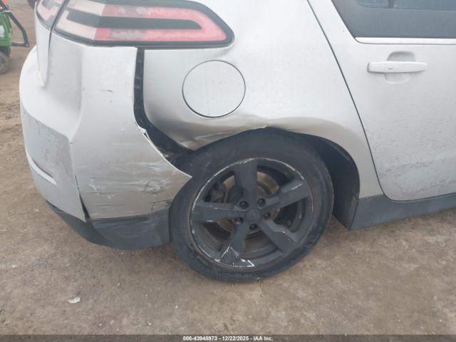 Chevrolet Volt Image 2