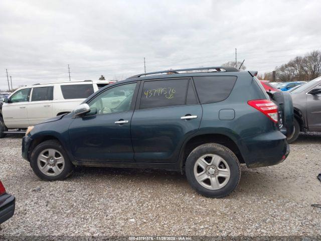 Toyota RAV4 Image 13