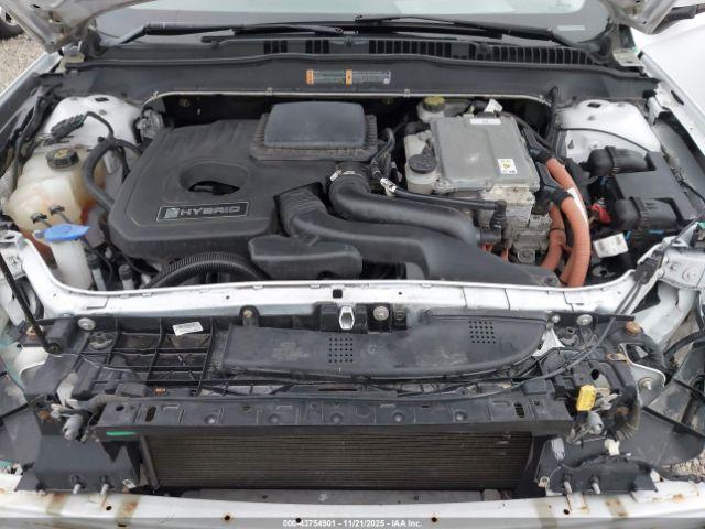 Ford Fusion S Image 5