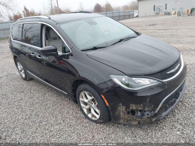  Salvage Chrysler Pacifica