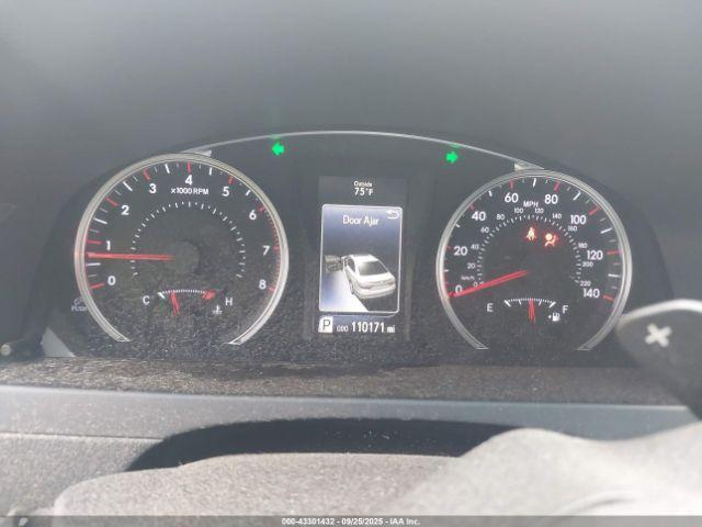 Toyota Camry Xse V6 Image 13