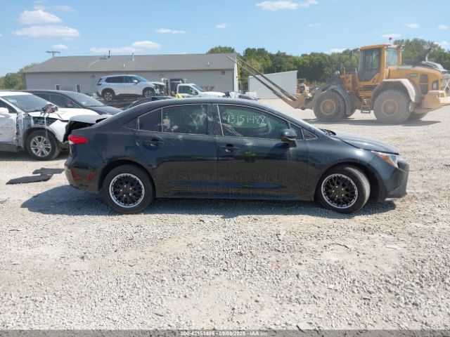 Toyota Corolla Le Image 13