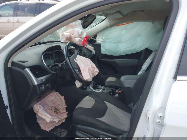 Jeep Cherokee Latitude Image 4