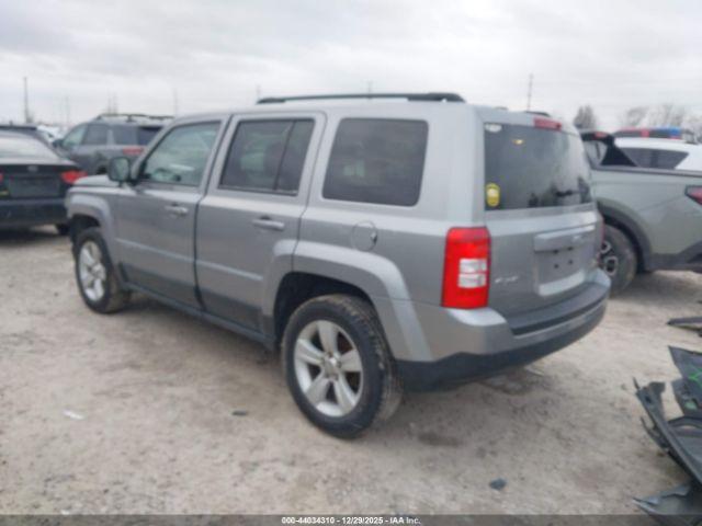 Jeep Patriot Latitude Image 4