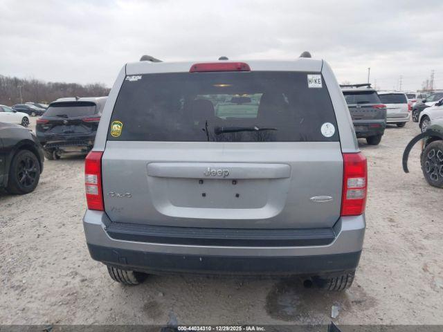 Jeep Patriot Latitude Image 13