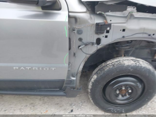 Jeep Patriot Latitude Image 19