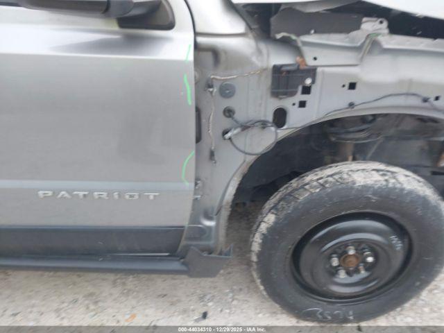 Jeep Patriot Latitude Image 19