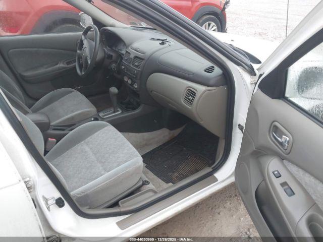 Nissan Sentra Gxe Image 9