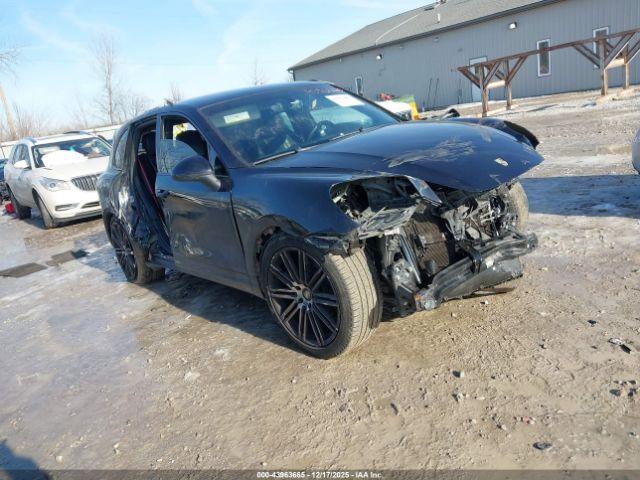  Salvage Porsche Cayenne