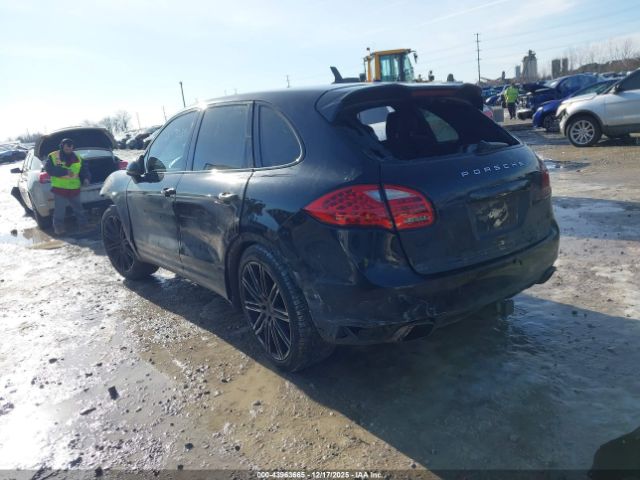 Porsche Cayenne Image 17