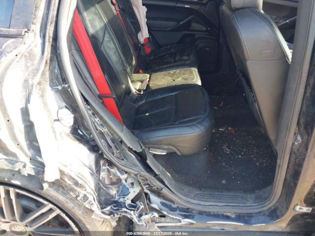 Porsche Cayenne Image 7