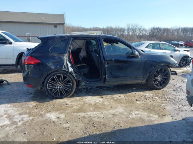 Porsche Cayenne Image 9