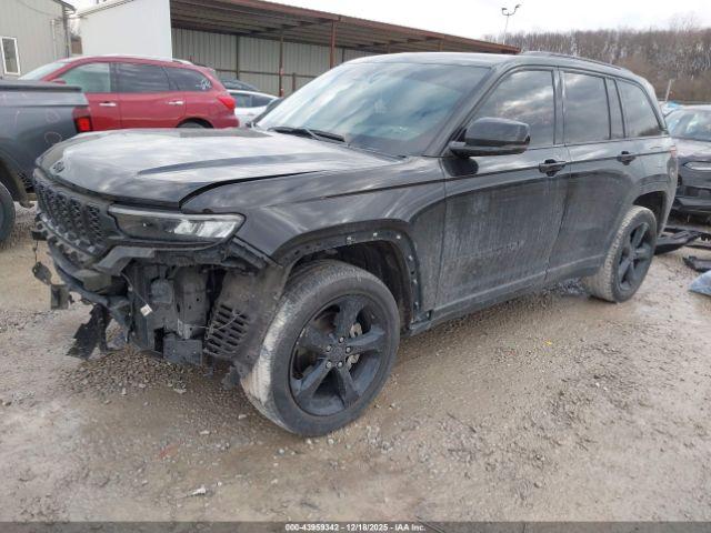 Jeep Grand Cherokee Altitude 4x4 Image 11