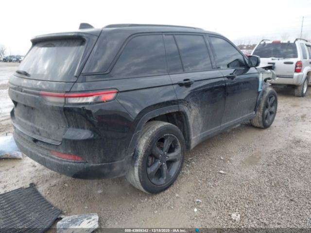 Jeep Grand Cherokee Altitude 4x4 Image 2