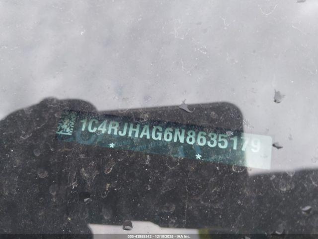 Jeep Grand Cherokee Altitude 4x4 Image 17