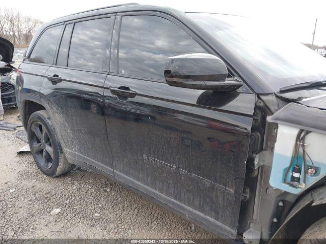 Jeep Grand Cherokee Altitude 4x4 Image 13