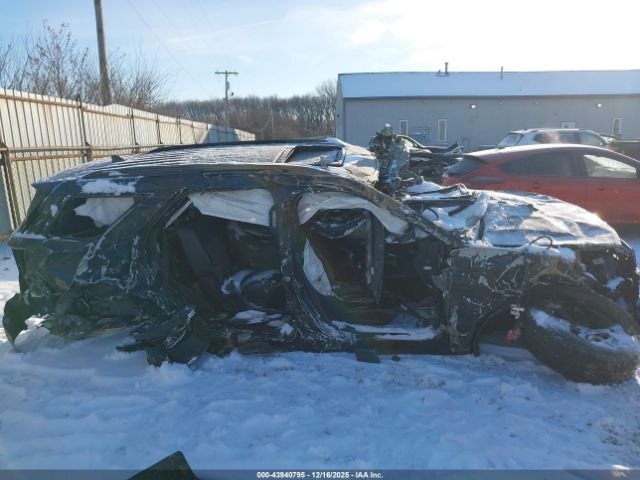 Ford Explorer Timberline Image 9