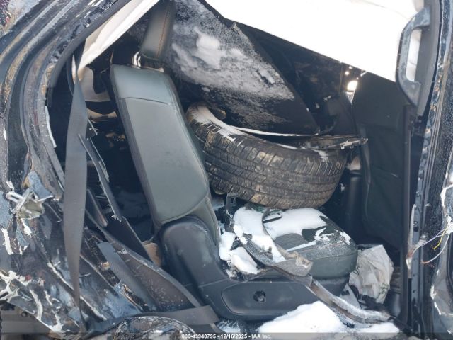 Ford Explorer Timberline Image 4