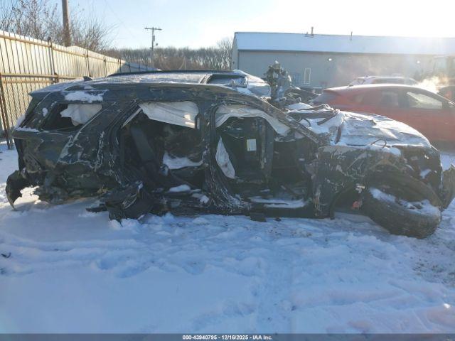 Ford Explorer Timberline Image 12