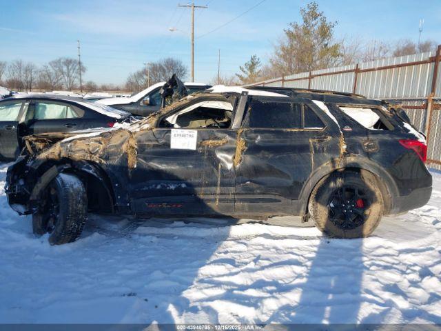 Ford Explorer Timberline Image 2