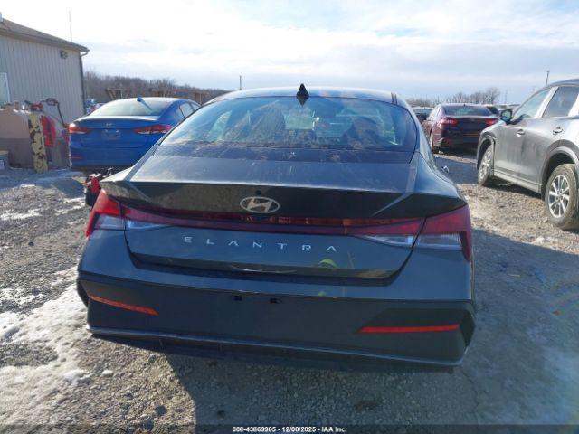 Hyundai ELANTRA Se Image 16