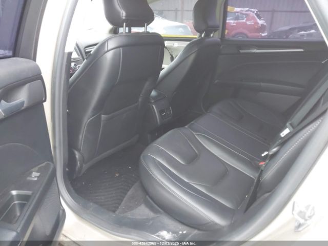 Ford Fusion Titanium Image 11